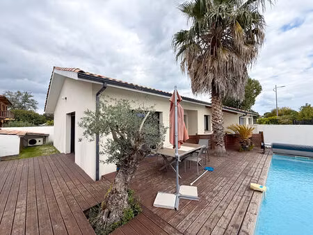 maison 5 pièces  3 chambres  piscine 360m2 de parcelle