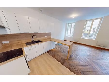 location appartement  67.9 m² t-3 à metz  817 €