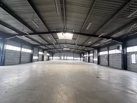 location local commercial