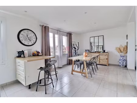 vente appartement 4 pièces 61.14 m² à sainte-genevieve-des-bois (91700)  149 000 €