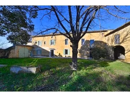 maison de 7 pièces de 250 m² à connaux