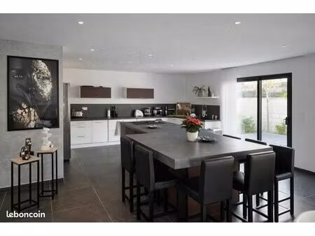 maison 150 m² de lumière et de confort