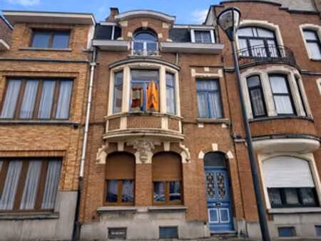 maison unifamiliale avec jardin