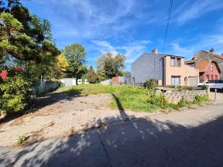 terrain à bâtir avec garage - rue à faible passage