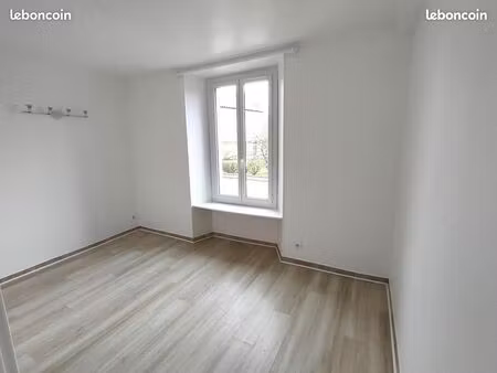 appartement 52.25 m2 trois pièces 1 étage + terrasse + parking