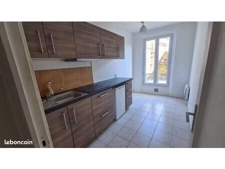 f2 coeur de ville de sens