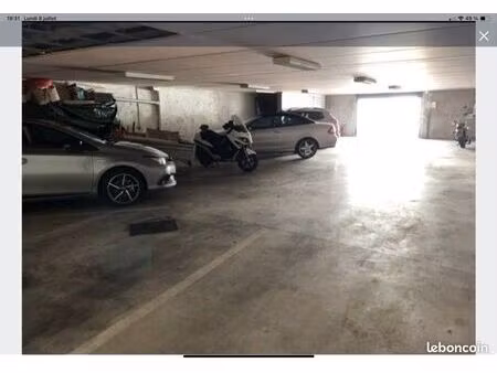 place de parking couvert