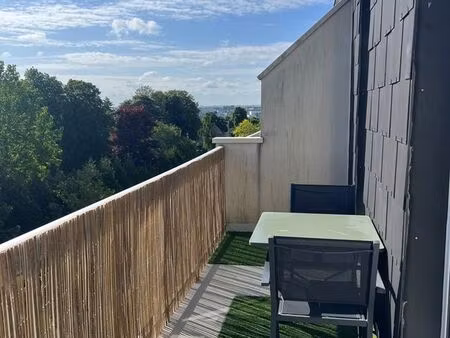 clos herbert – t4 duplex 83 m² avec balcon  cave et parkings