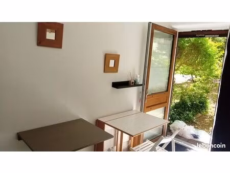 studio rénové  meublé et équipé