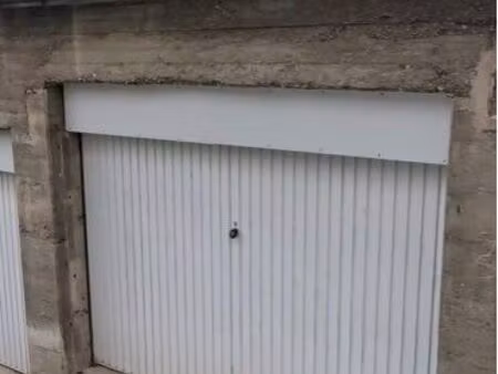 a louer - garage ou garde-meuble