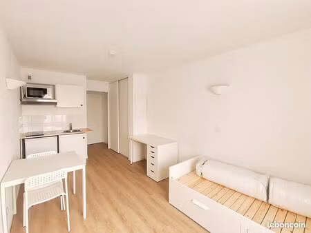 studio 1 pièce 17 m²