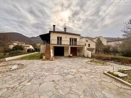 maison spacieuse 126 m2 + rdc garage 126 m2 + cave  dépendances et jardin 1200 m2