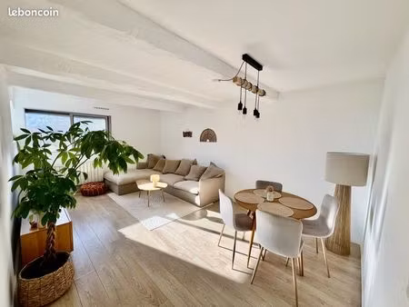 a vendre - t3 traversant avec grande terrasse et vue dégagée - pégomas