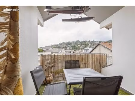 2 pièces terrasse 45 m2 aix les bains 73100 820 mensuel avec charges