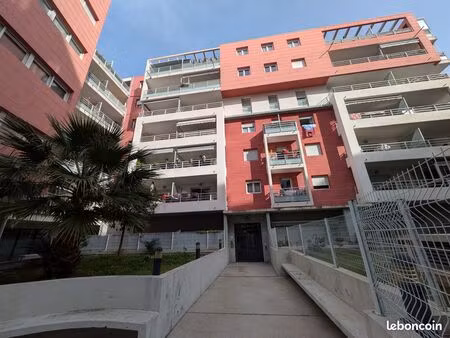 studio 30 m2 neuf calme avec terrasse