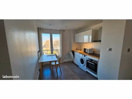 t2 lumineux & calme - montchat (69003) - 47 m²