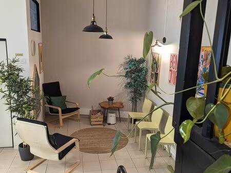 bureau dans cabinet paramédical