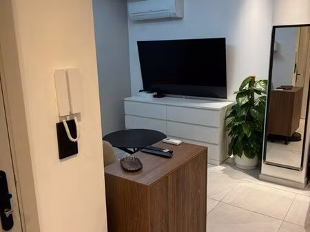 studio rénové et meublé avec jardin – cannes