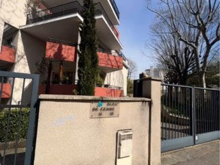 garage sécurisée résidence bleu de cèdre caluire rue martin basse