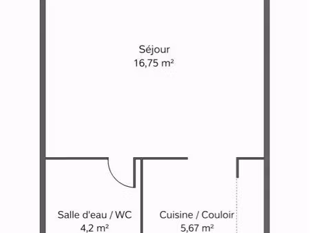 beau studio en centre-ville et proche mer – à rénover – idéal investisseur