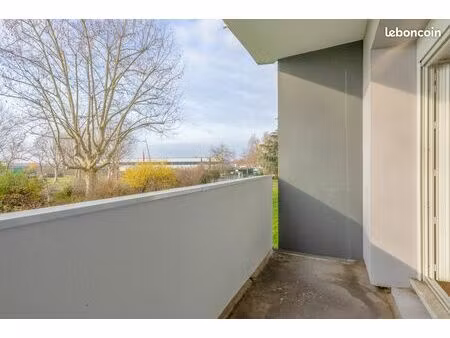 appartement 3 pièces 65 m²