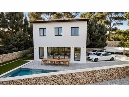 villa 5 pièces 95 m²