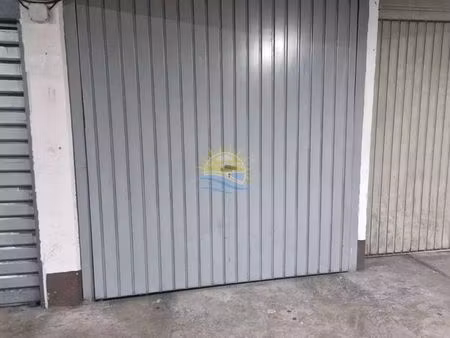 parking/box martigues