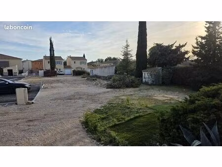 terrain 359 m² saint-cannat