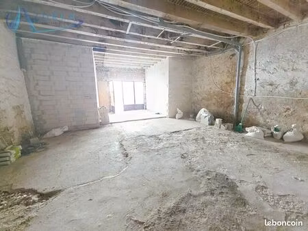 local d'activité 93 m²