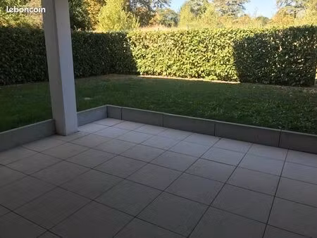 vends appartement avec jardin