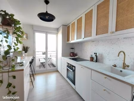 villeurbanne – t4 rénové 85m² – proche t3/t6 – lumineux – balcons – garage – climatisation