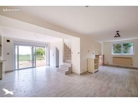 pavillon 4 pièces 103 m²