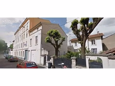 immeuble 5 pièces 208 m²