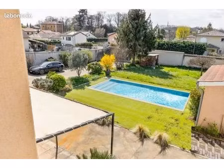 maison familiale 8 pieces 230 m2