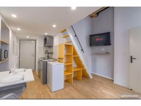 ◊ oullins – studio meublé + mezzanine – métro b à 3 min – 690 cc