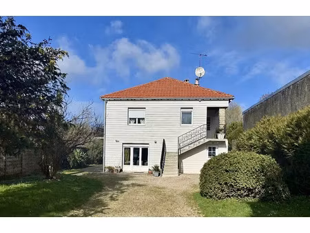 vente maison 6 pièces 185 m² lezay (79120)