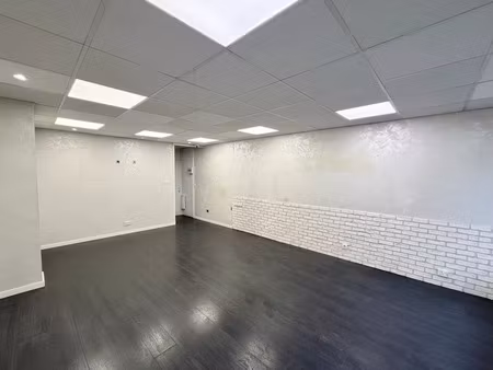 location commerce 63 m² à coulommiers (77120)