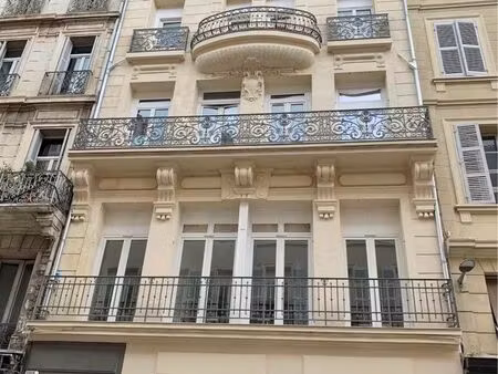 t2 rue paradis - vieux port