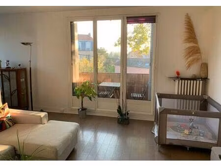 location appartement 5 pièces 74 m² à chatou (78400)