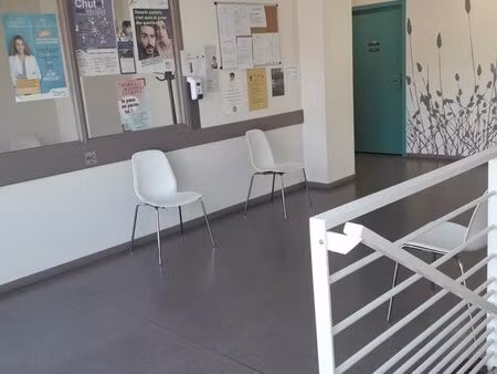 location bureau paramédical