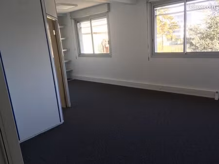 bureau 32 m² à louer