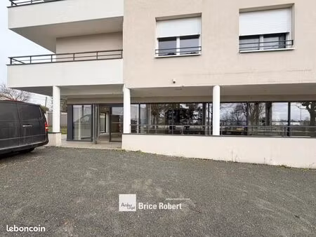 local commercial 180 m²