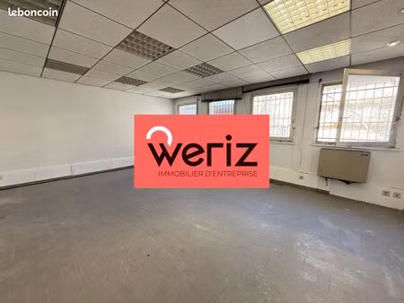 bureaux 93 m²