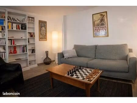 appartement t3 récent situé au centre-ville d'aix-en-provence avec parking en option