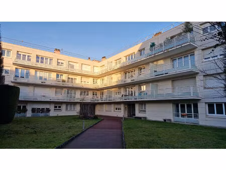 palaiseau - résidence pasteur. rare  f3 de 64 m² avec balcon/terrasse   box et cave.