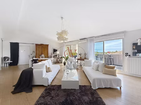 appartement de standing - dernier etage