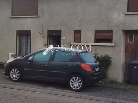 maison de 96 m² avec 3 chambres  cuisine équipé  cour  cave  garage et jardin à vannes-le-