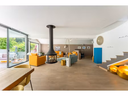 villa d'architecte avec piscine impasse privée marseill