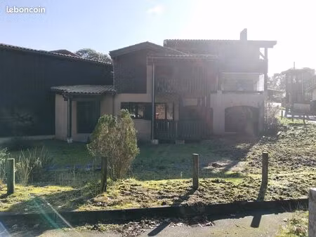 en exclusivité studio avec coin couchage proche du lac de maubuisson