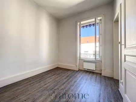 23  rue des tuileries  appartement situé au 2ème ...